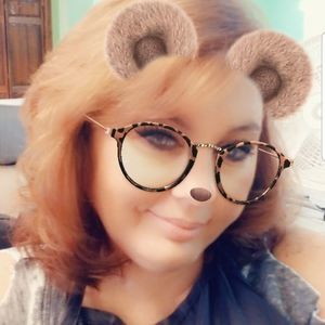 Meet your Posher, Christy